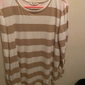 Whait and tan long sleeve Bombom shirt